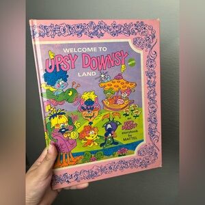 vintage 1969 Mattel Welcome to Upsy Downsy Land book